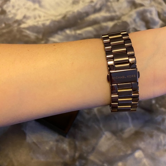 Michael Kors Watch - Picture 3 of 3